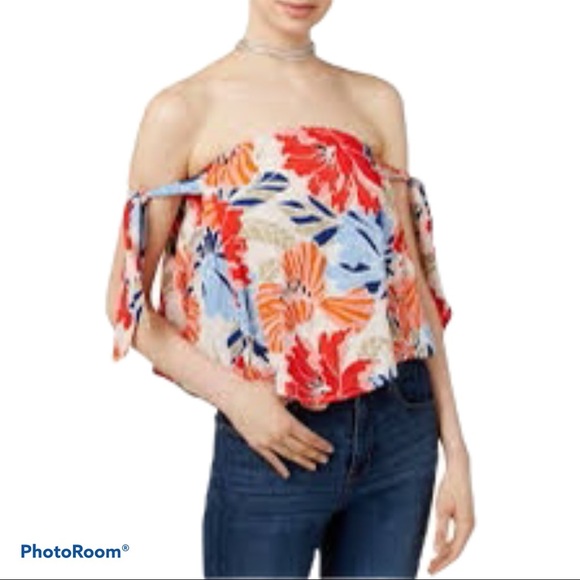 Astr Tops - Astr the label off shoulder 100%viscose floral top size Medium.blouse